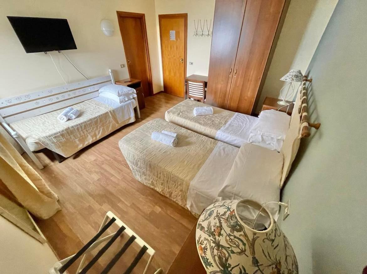 Hotel Ristorante La Sorgente Plesio Eksteriør bilde