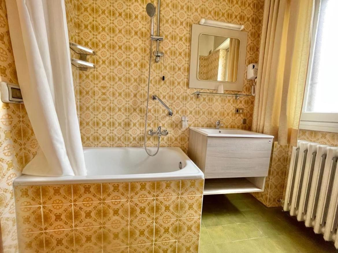 Hotel Ristorante La Sorgente Plesio Eksteriør bilde